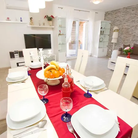 Stipe * מאקרסקה